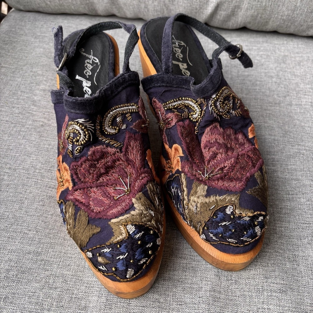 Free People 38/8 Cosmic Storm Navy Embroidered‎ Beaded Wooden Platform Clogs - Picture 4 of 15